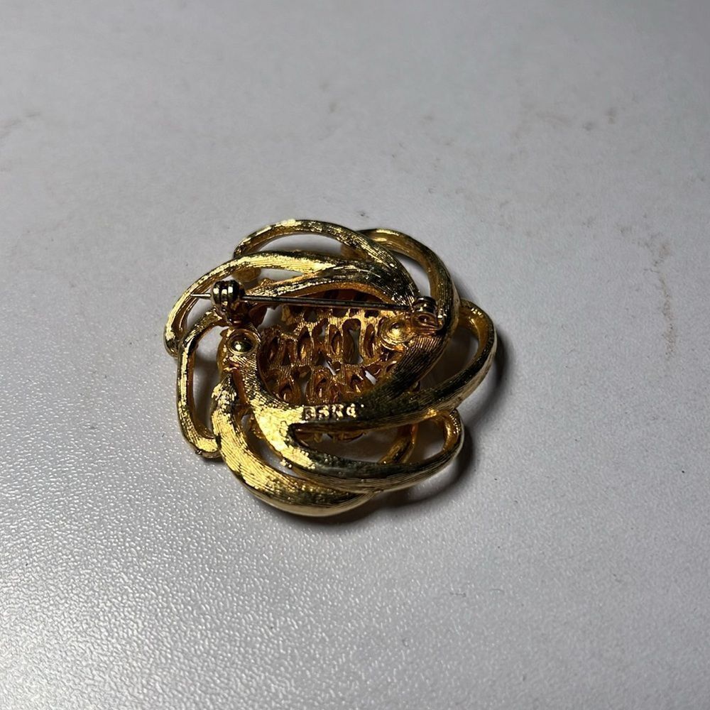 Beautiful BSK Rhinestone Brooch - Picture 3 of 3